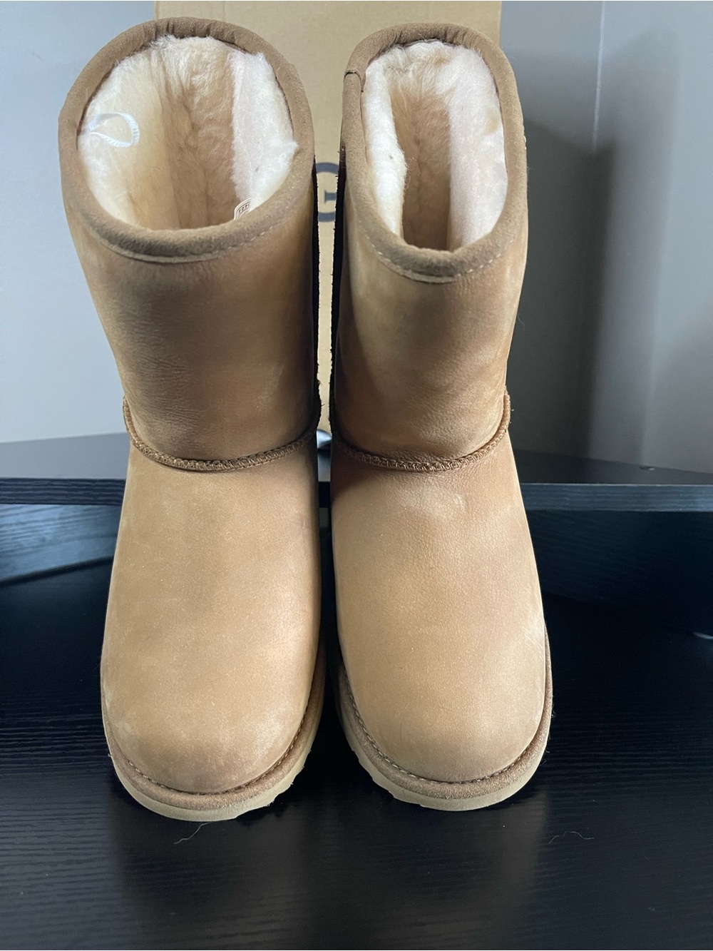 Ugg Kids Classic Shearling-Lined Suede Winter Boots - Chestnut Size 4